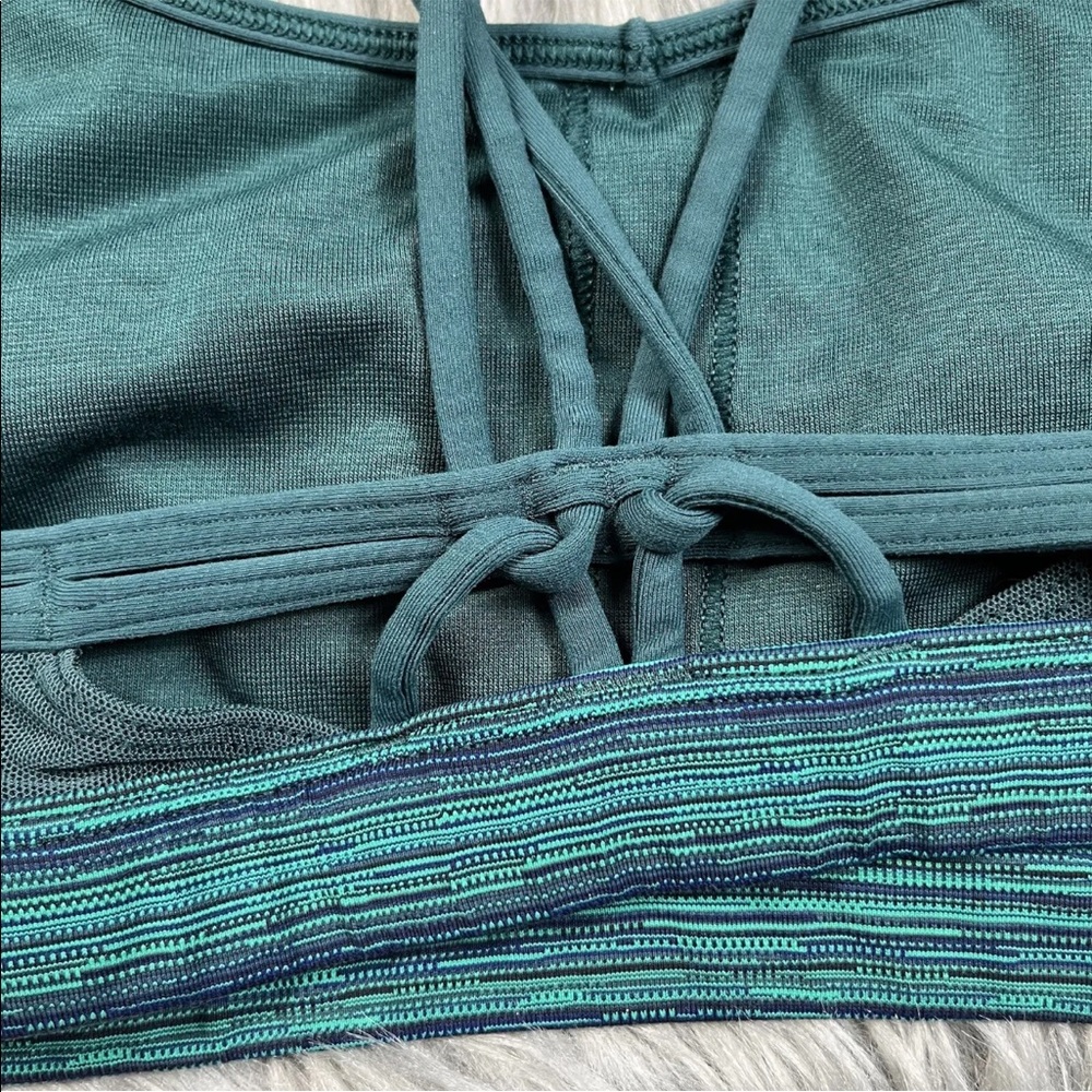 Lululemon Make A Move Sports Bra Size 4 Cyber Jungle Hero Blue Deep Green - Picture 5 of 9